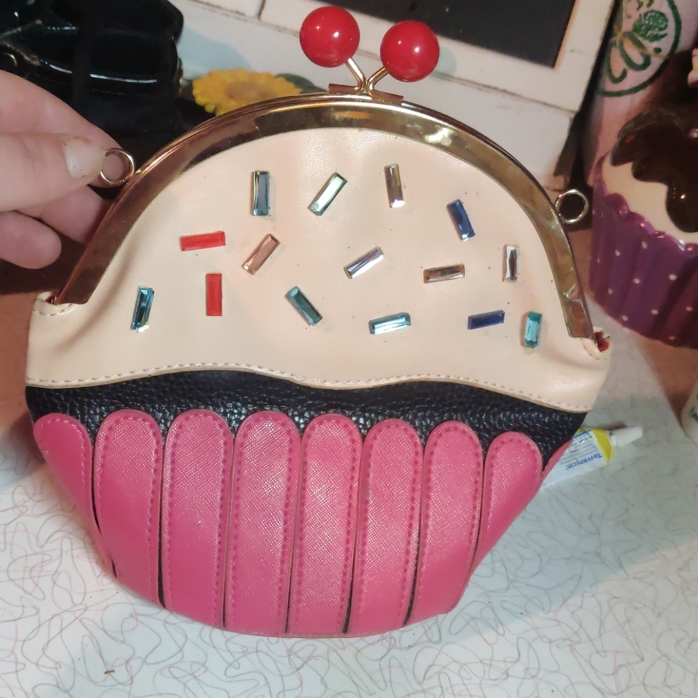 Cupcake purse